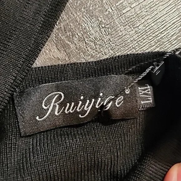 ⛅️ Ruiyige midi Sweater Dress ⛅️ - Picture 3 of 5